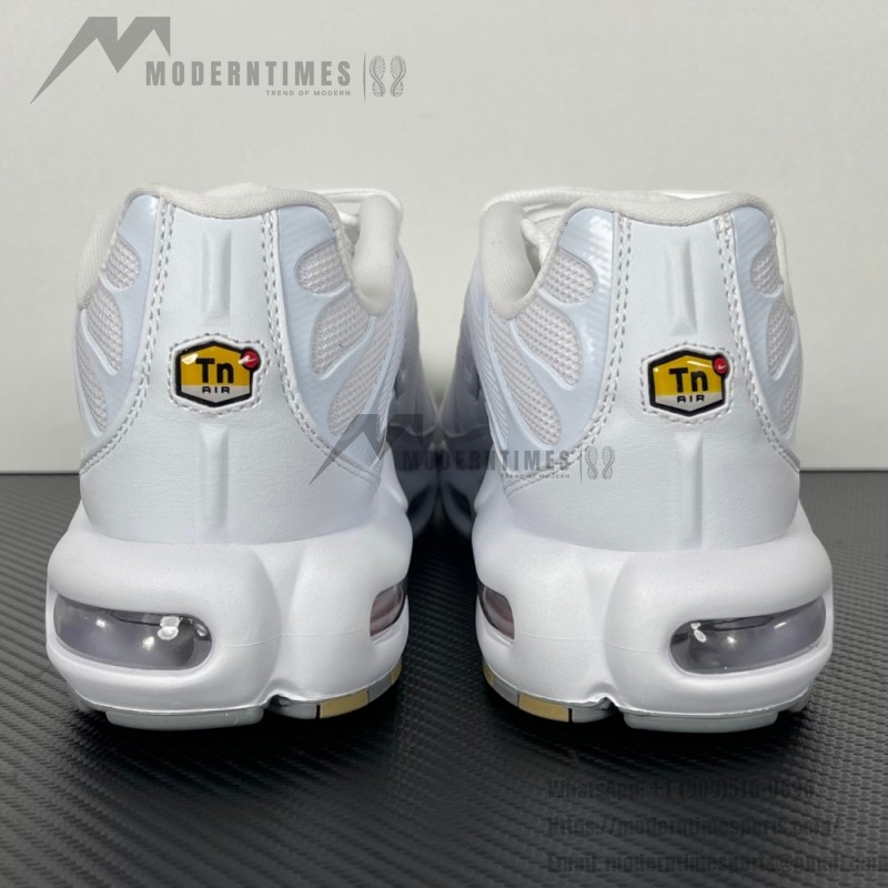 Nike Air Max Plus 604133-139 White Cool Grey TN sneakers with clean lifestyle design