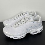 Nike Air Max Plus 604133-139 White Cool Grey TN sneakers with clean lifestyle design