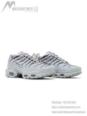 Nike Air Max Plus 852630-021 Metallic Silver Black TN Sneakers – Chrome Pulse Streetwear Shoes for Men