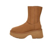 UGG レディース クラシック ツイン シーム ニューハイツ プラットフォーム ブーツ チェスナット 1158313 - 冬にぴったりのトレンディなスエードブーツ