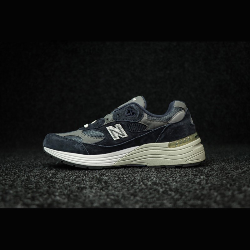 New Balance M992GG Navy Blue and Dark Grey Sneakers Front View