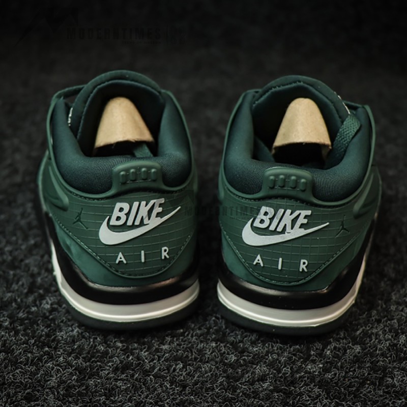 Air Jordan 4 x Nigel Sylvester "Pro Green" HF4334-300 - Collaborative Forest Green Sneakers Air Jordan 4 x Nigel Sylvester "Pro Green" HF4334-300 low-top sneakers in forest green
