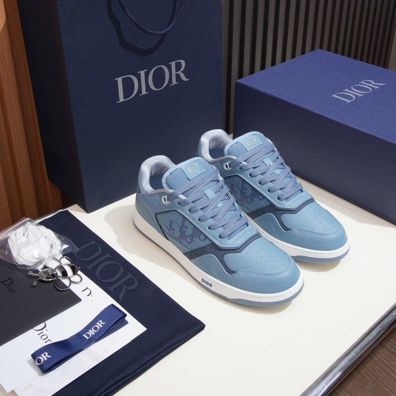 DIOR B27 Uptown Low-Top Sneaker 3SN272AFD H50B in light blue grained calfskin with Dior Gravity leather, single side view